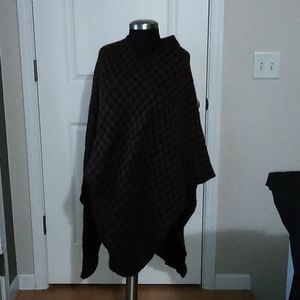 The Weavers Mill Wool shawl